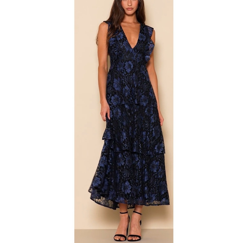 NWT Lulus Molinetto Navy Blue Lace Ruffled Tiered Sleeveless Maxi Dress Sz L